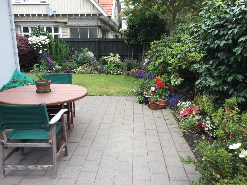 Garden Bed And Breakfast Christchurch Exteriör bild