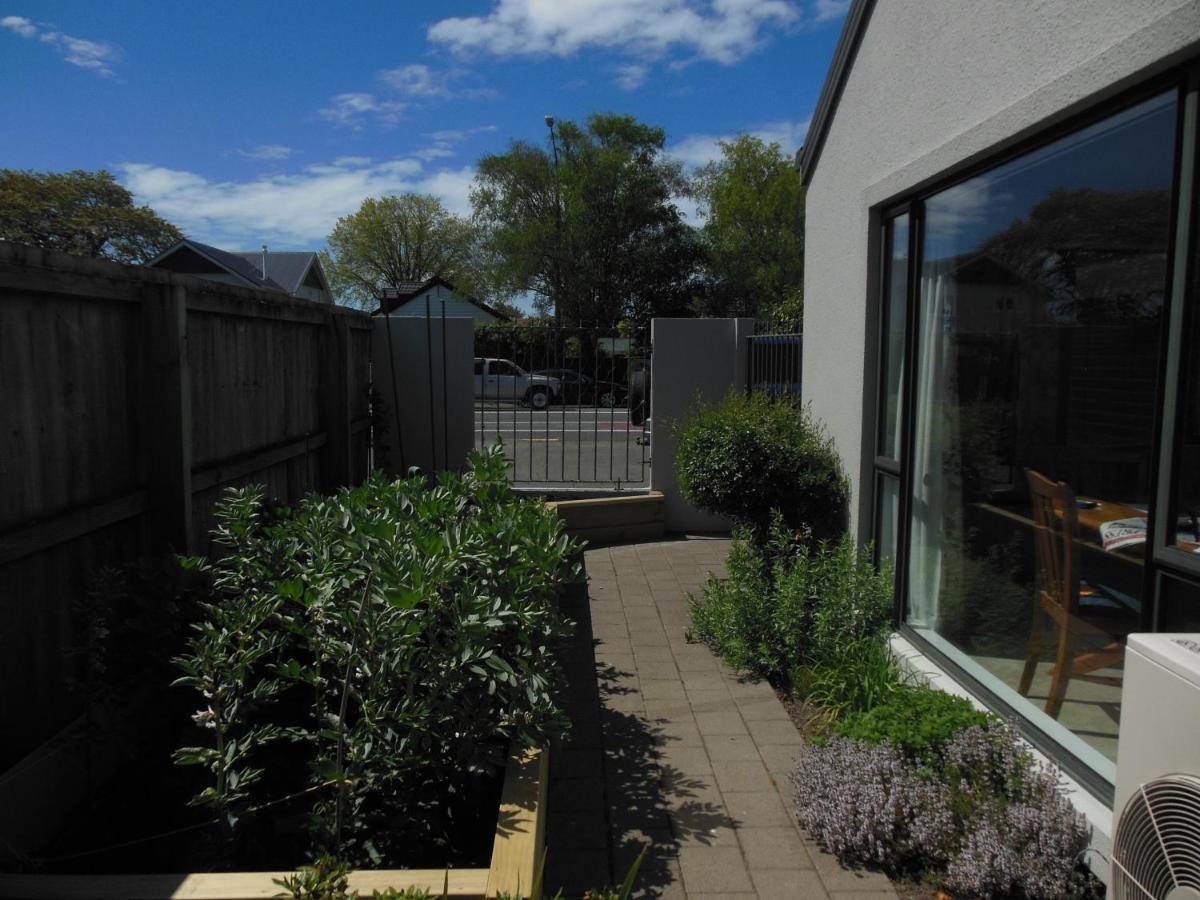 Garden Bed And Breakfast Christchurch Exteriör bild